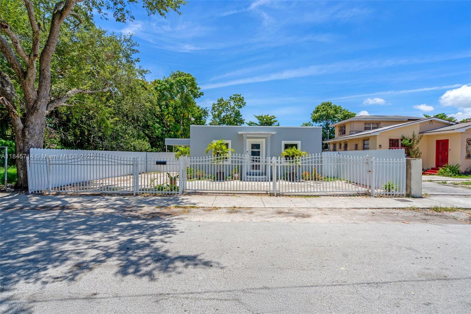 870 NW 100th St