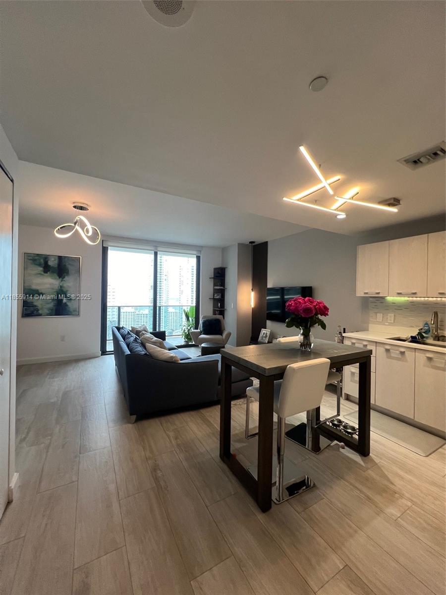 image Brickell Heights2