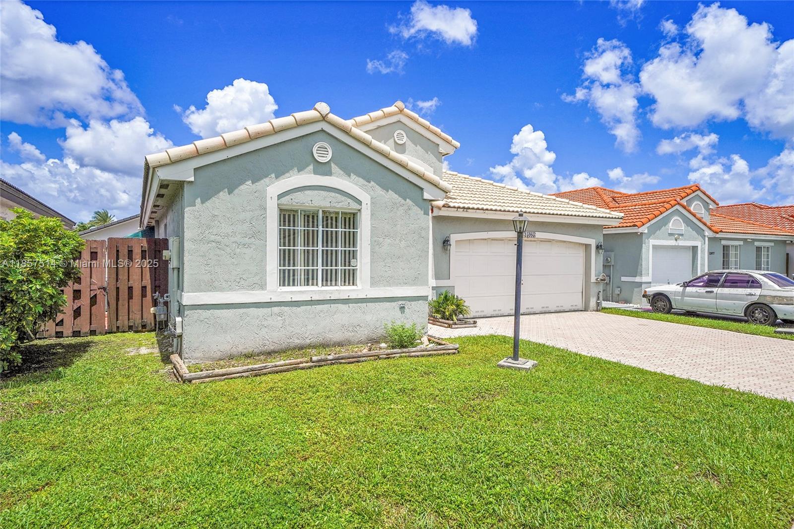 15985 SW 82nd St