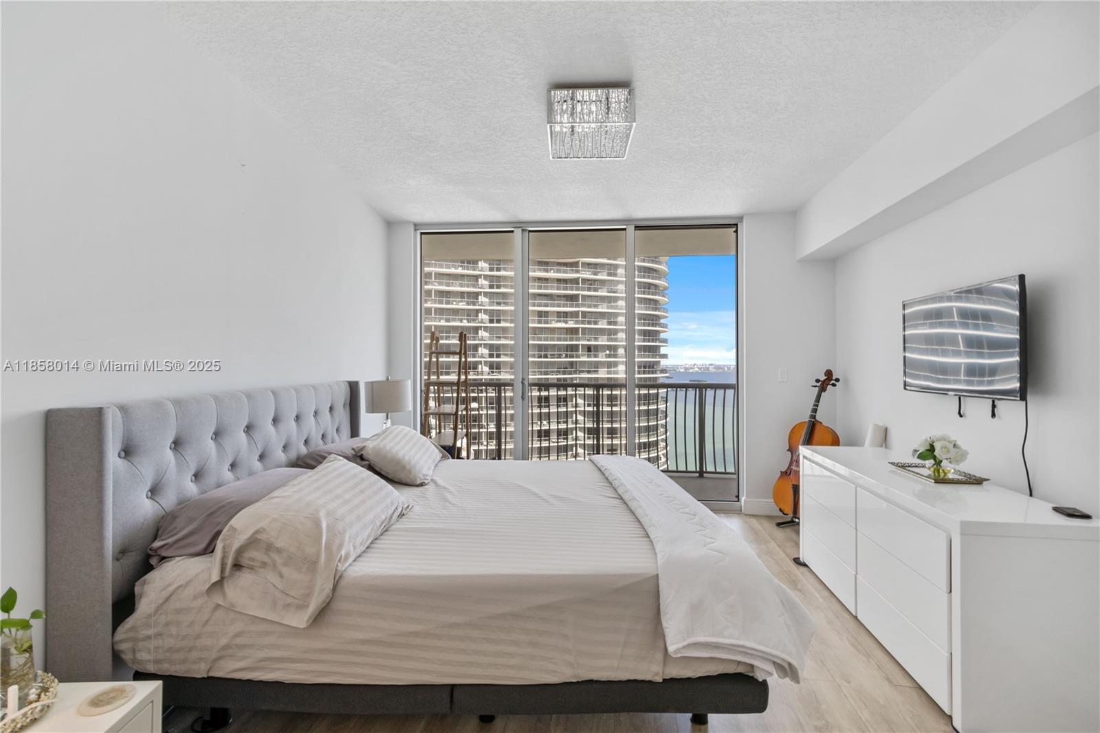 image Opera Tower Condo9