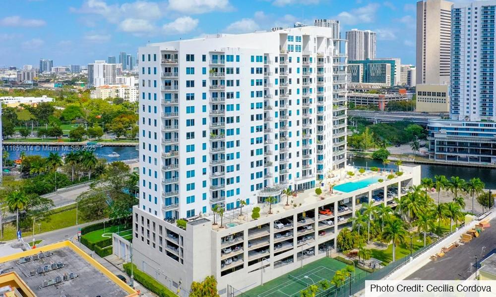 10 SW South Riv Dr #PHI06