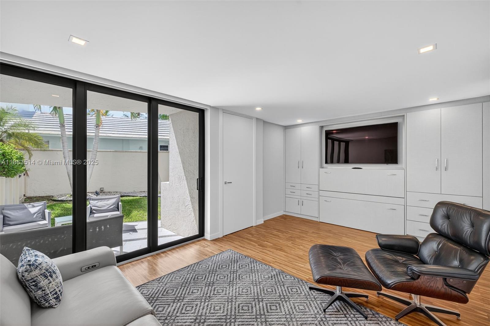 1223 Hillsboro Mile #4 Hillsboro Beach, FL 33062