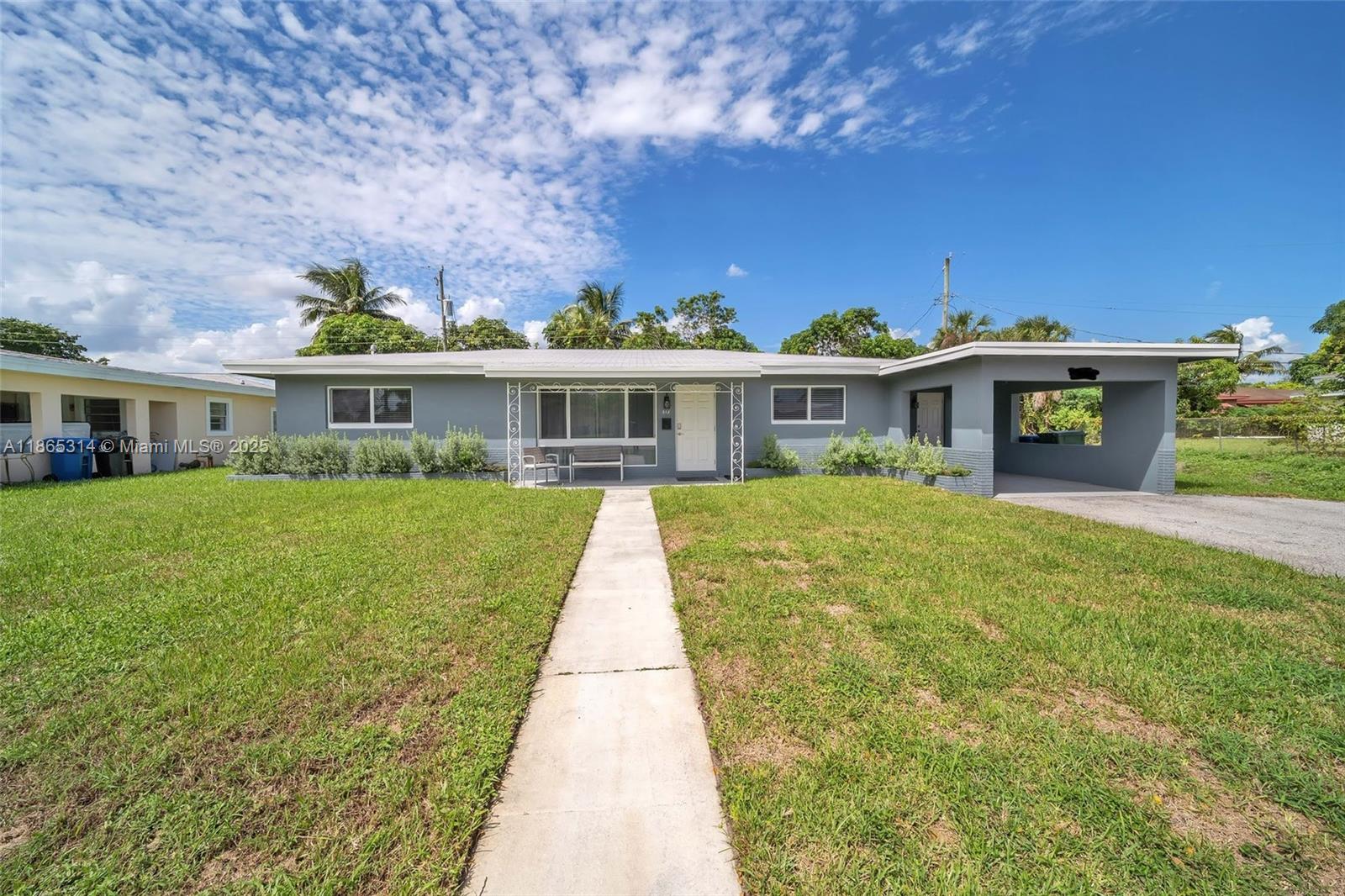 513 W Evanston Cir