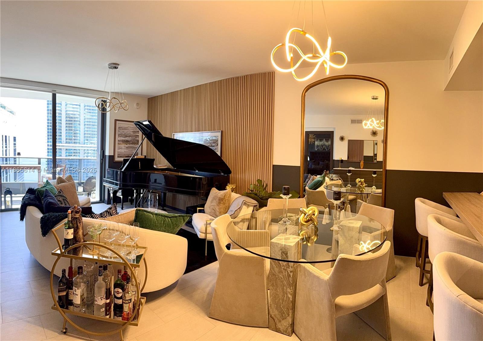 1000 Brickell Plz #4803