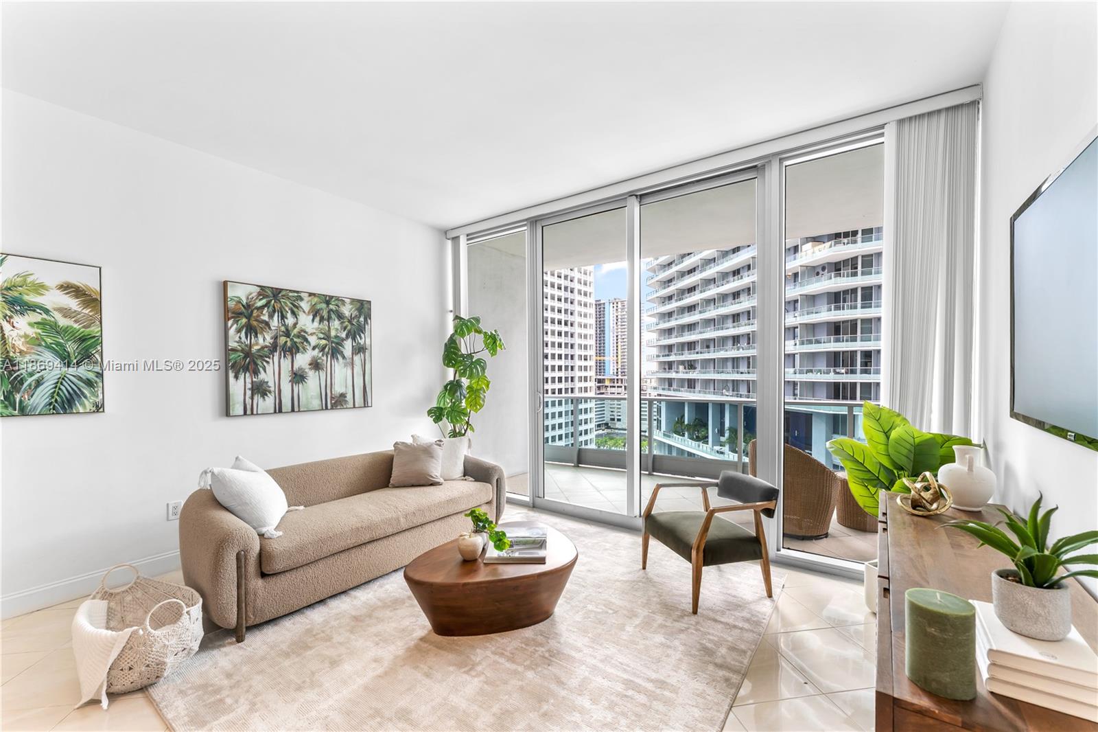 image Jades Residences Brickell1