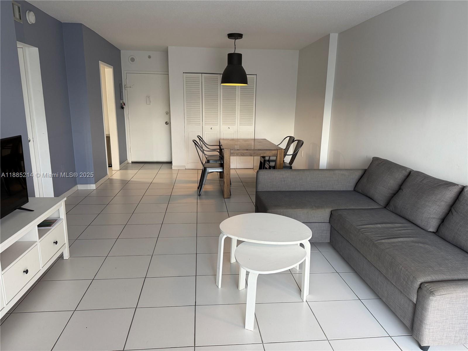 400 N Kings Pt Dr #1026