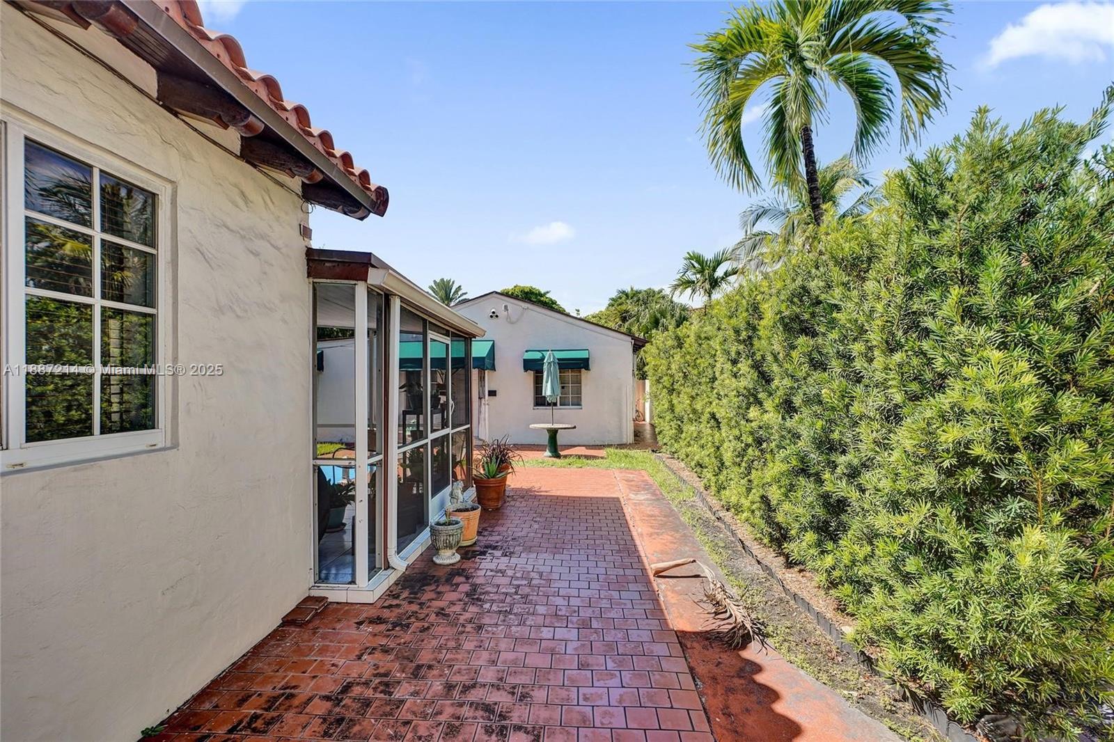 2024 Alton Miami Beach, FL 33140