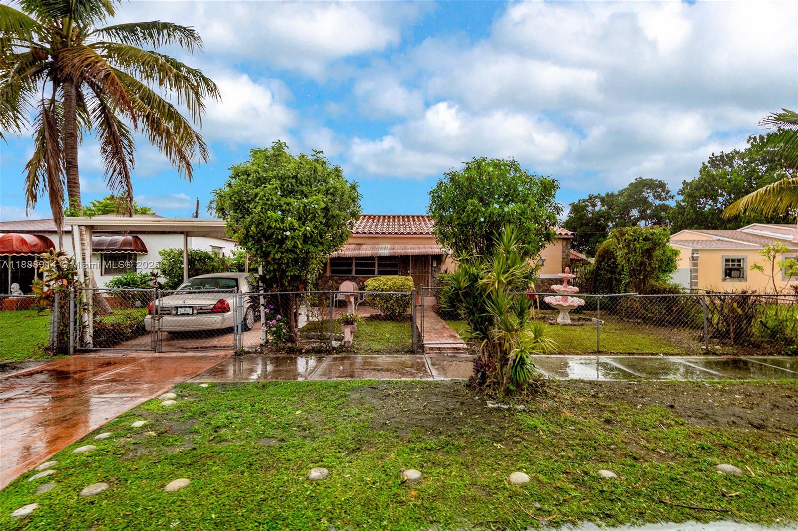 1083 NW 74th St