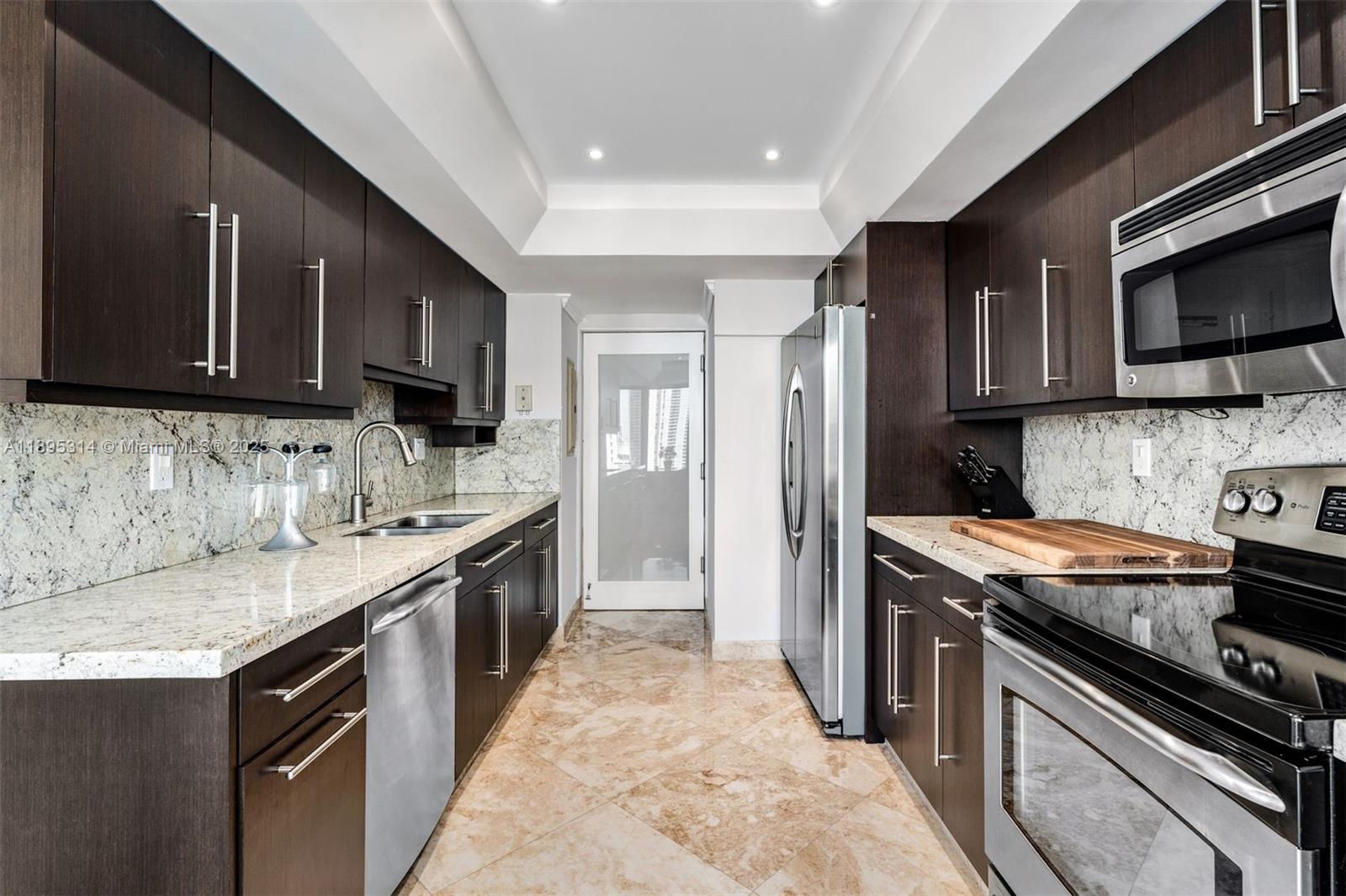 520 Brickell Key Dr #A1716 Miami, FL 33131