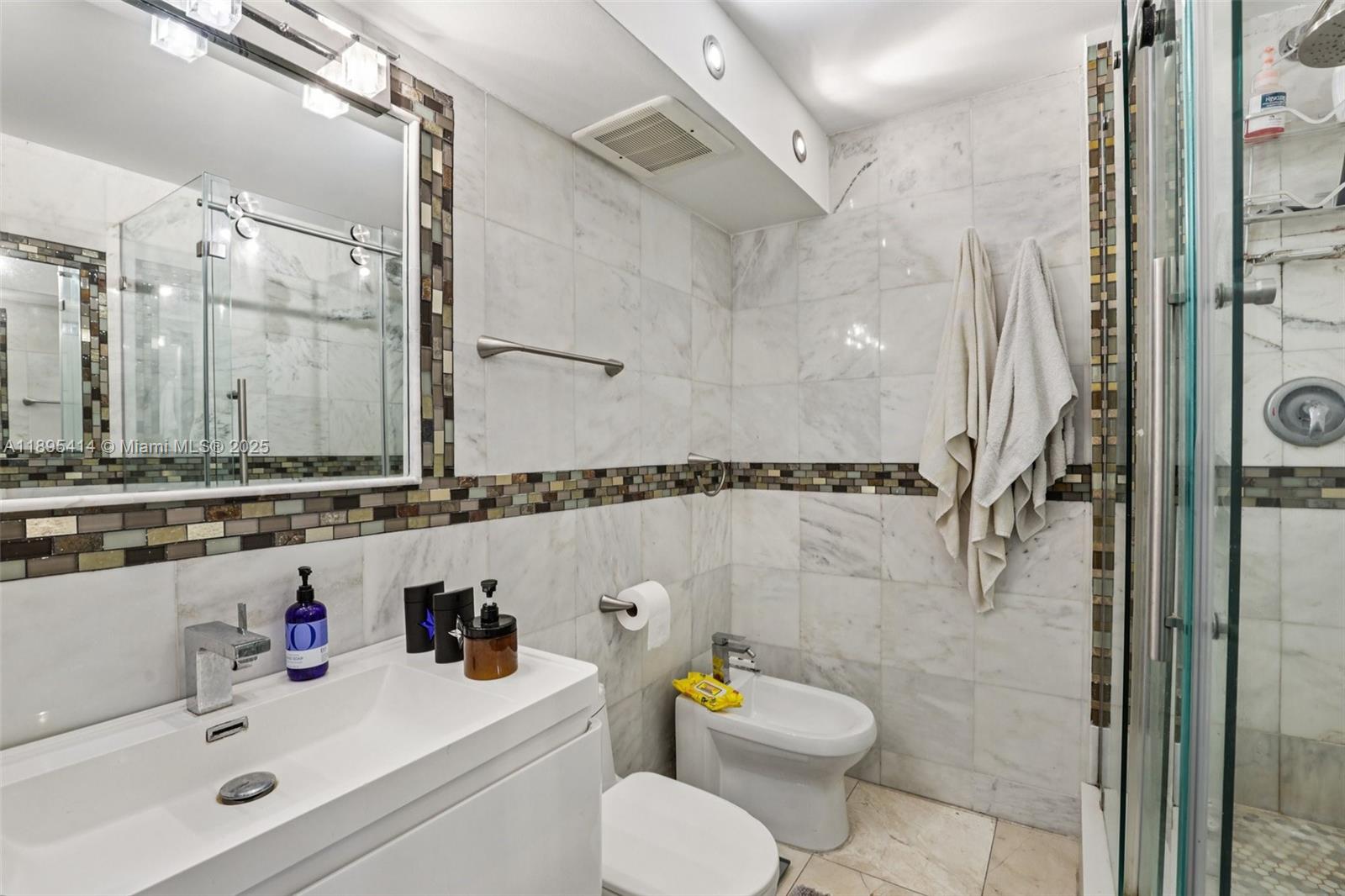 4011 N Meridian Ave #21 Miami Beach, FL 33140