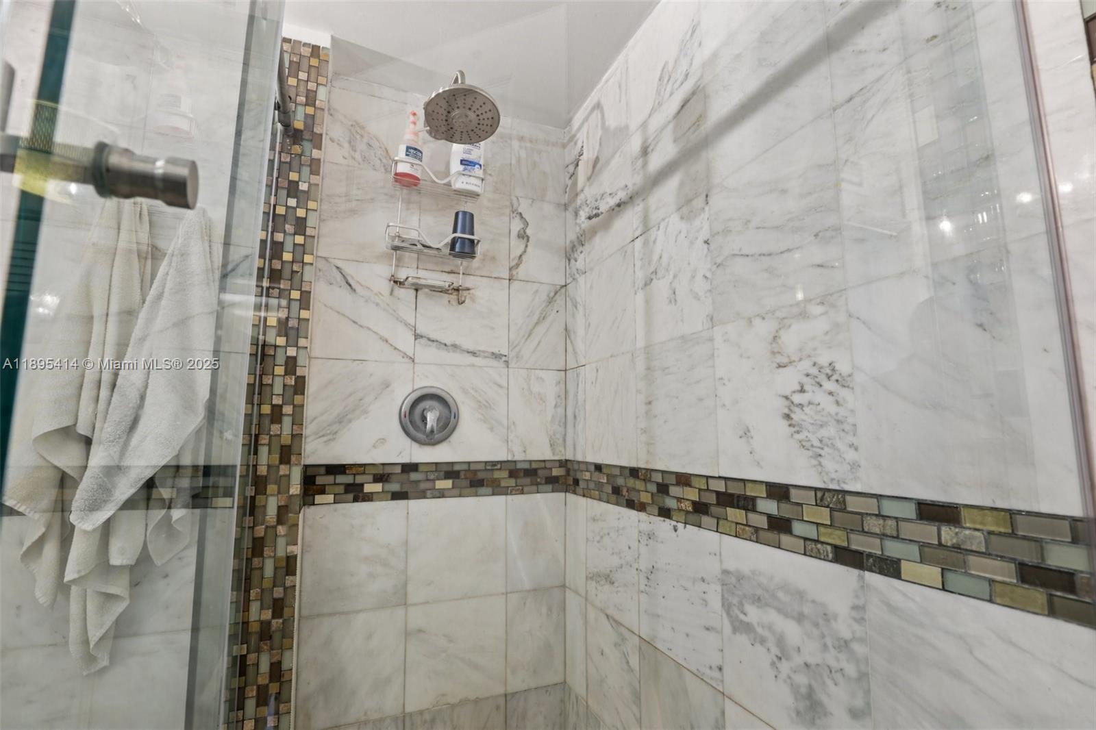 4011 N Meridian Ave #21 Miami Beach, FL 33140