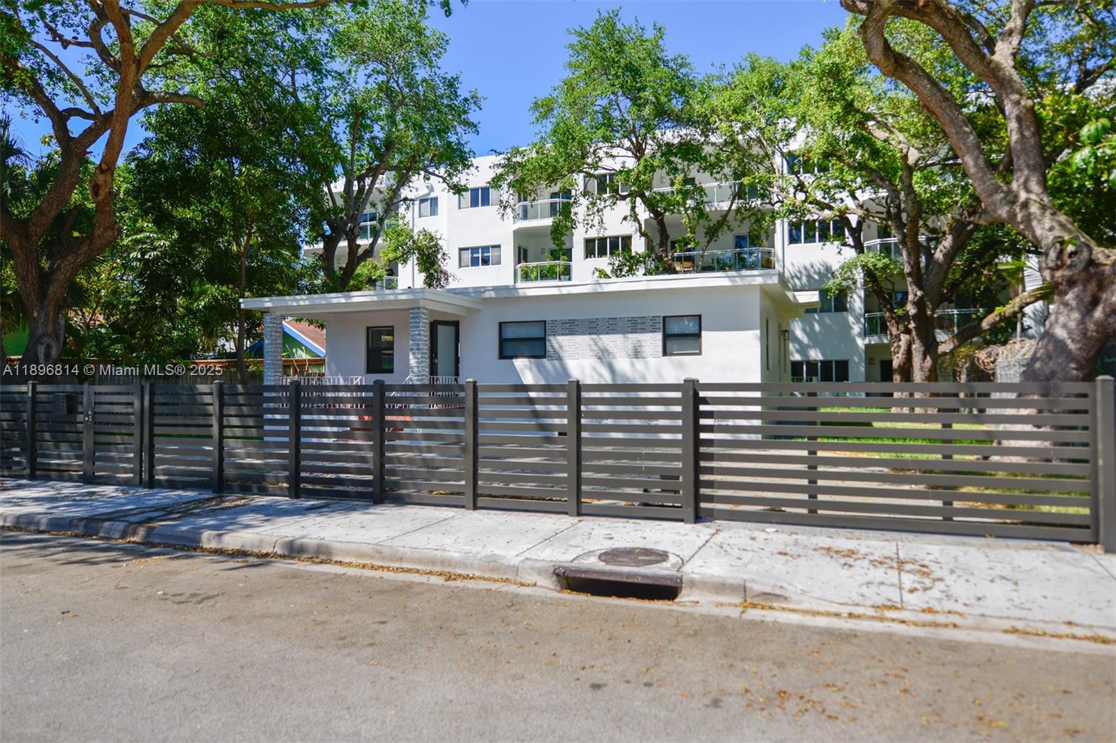 655 NE 62nd St Miami, FL 33138