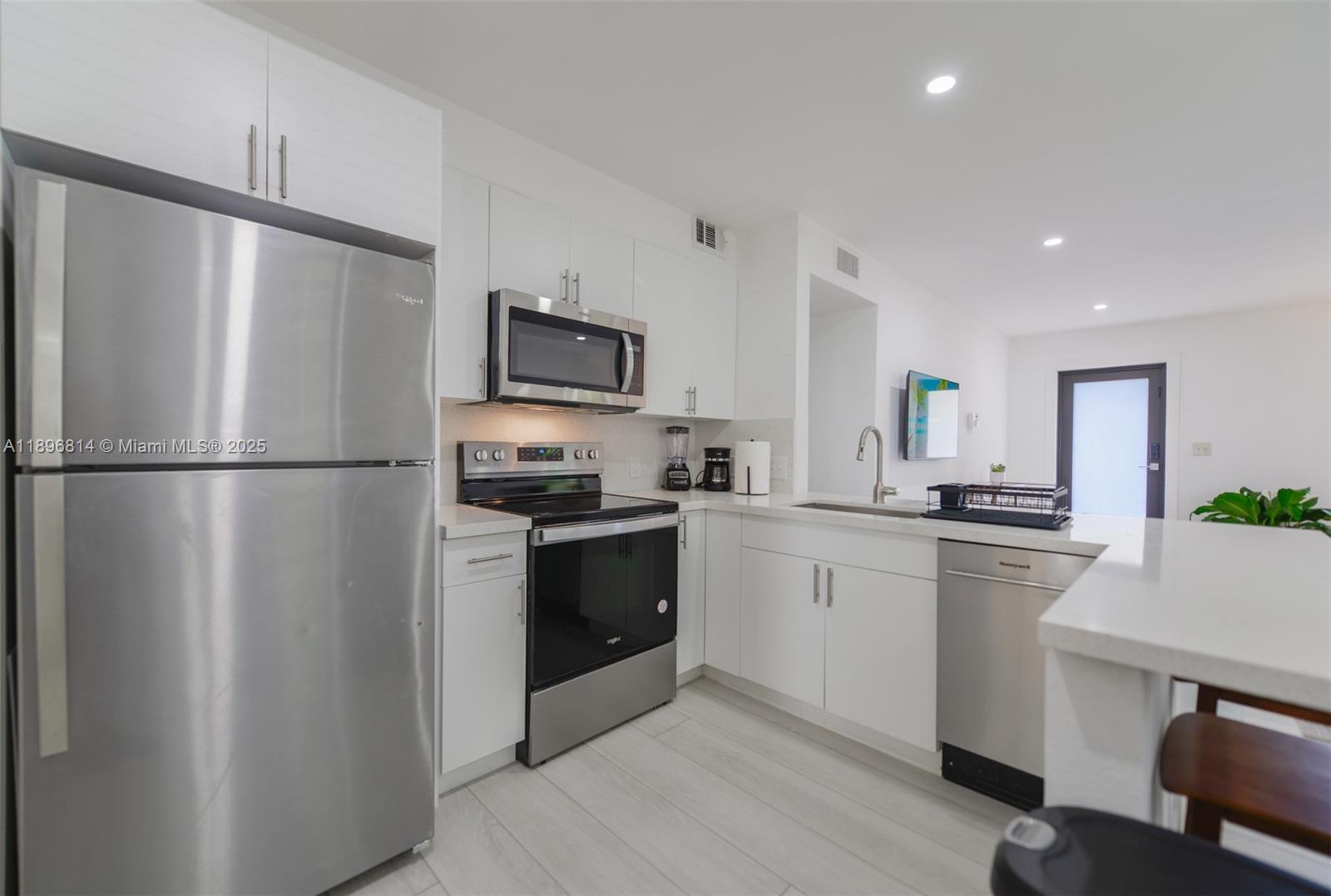 655 NE 62nd St Miami, FL 33138