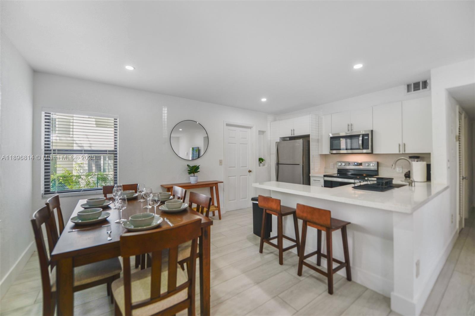 655 NE 62nd St Miami, FL 33138