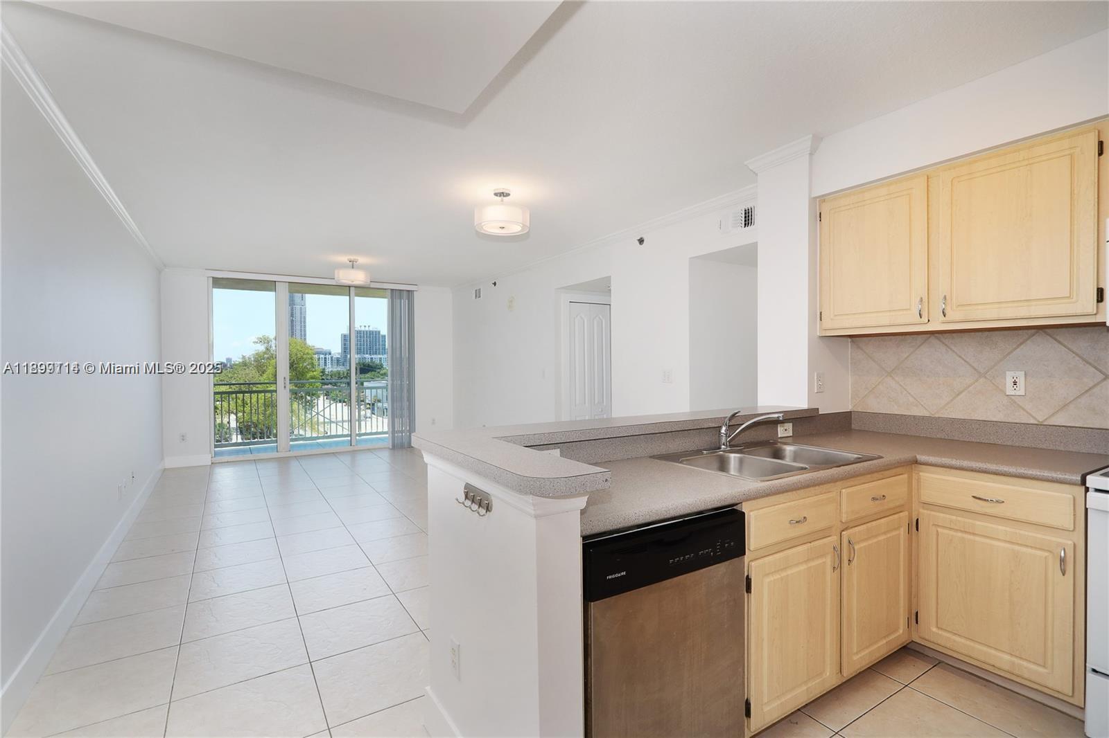 2665 SW 37th Ave #606