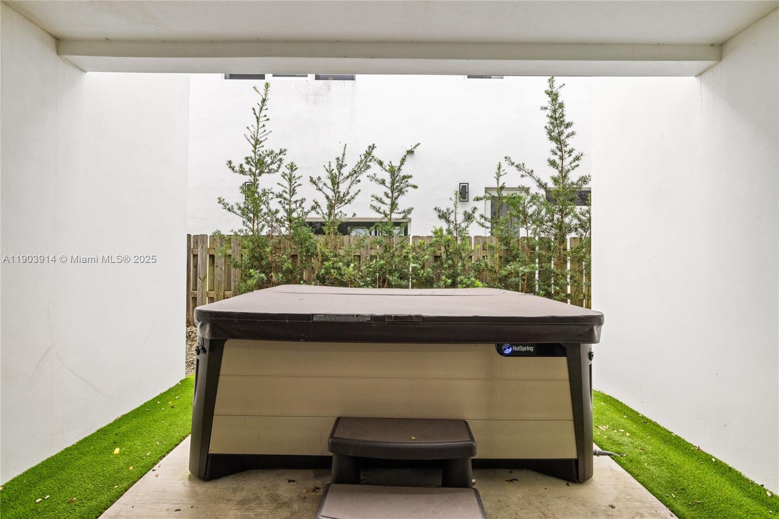 1816 SW 23rd St Miami, FL 33145