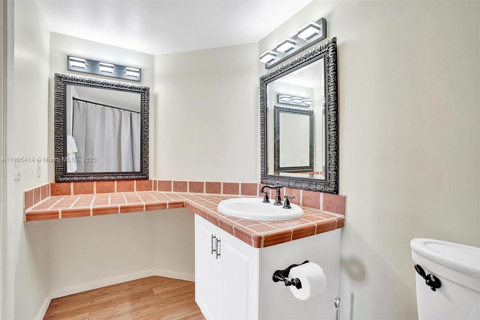 19877 E Country Clb Dr #3607 Aventura, FL 33180