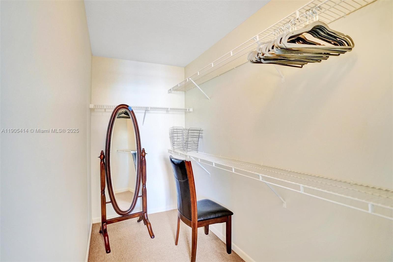 19877 E Country Clb Dr #3607 Aventura, FL 33180