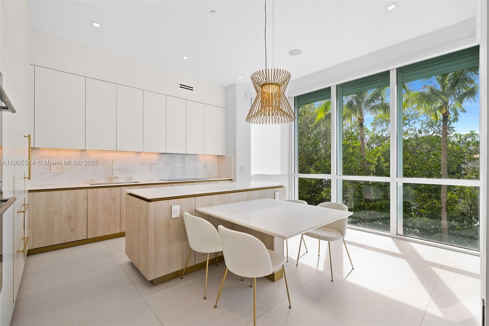 16500 Collins Ave #TH-8 Sunny Isles Beach, FL 33160