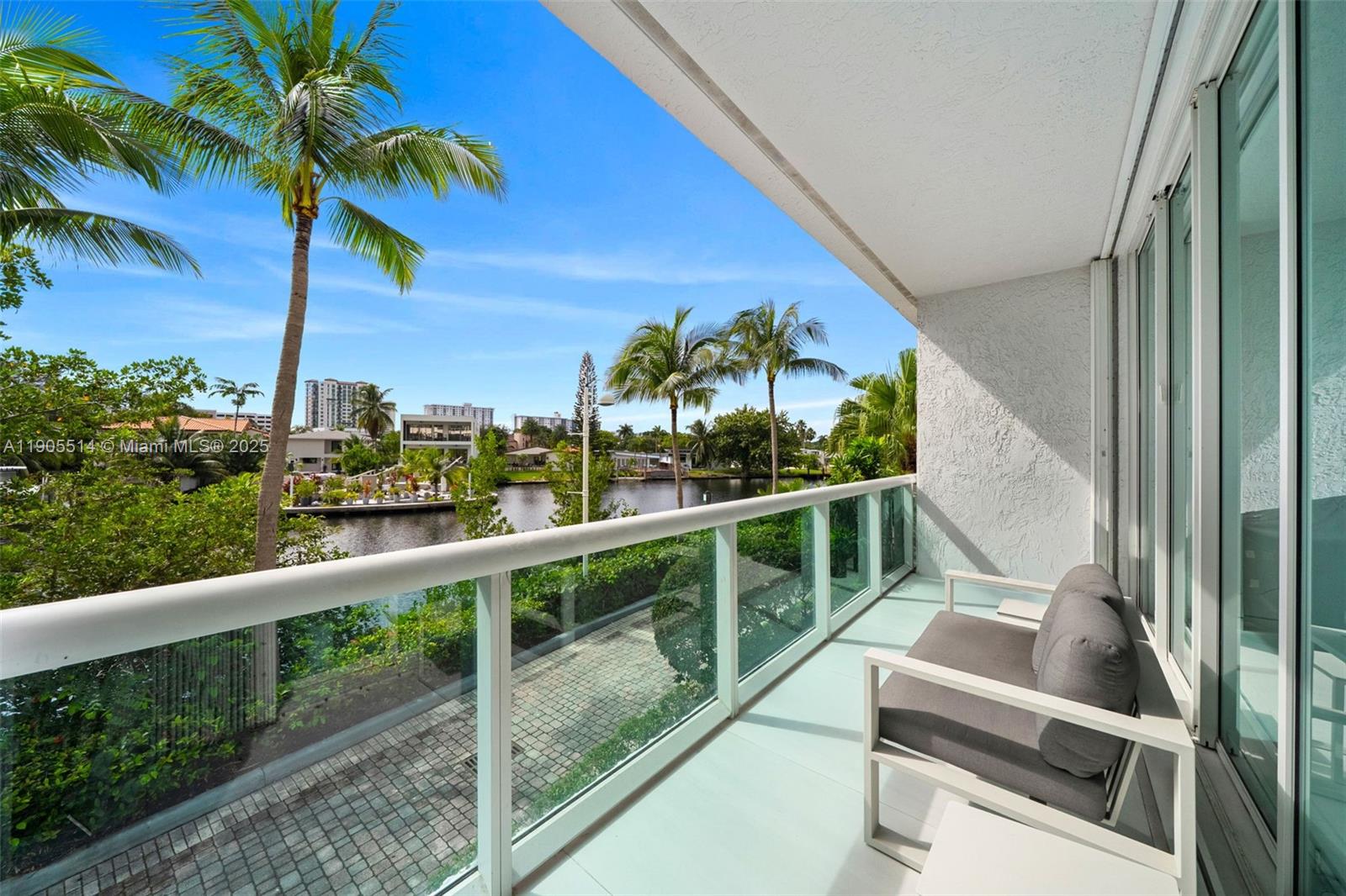 16500 Collins Ave #TH-8 Sunny Isles Beach, FL 33160