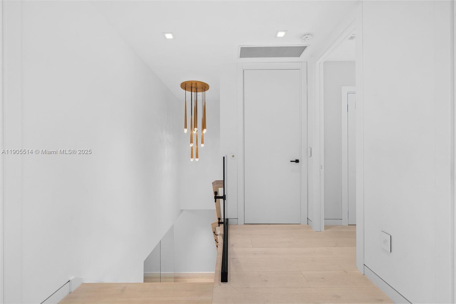 16500 Collins Ave #TH-8 Sunny Isles Beach, FL 33160