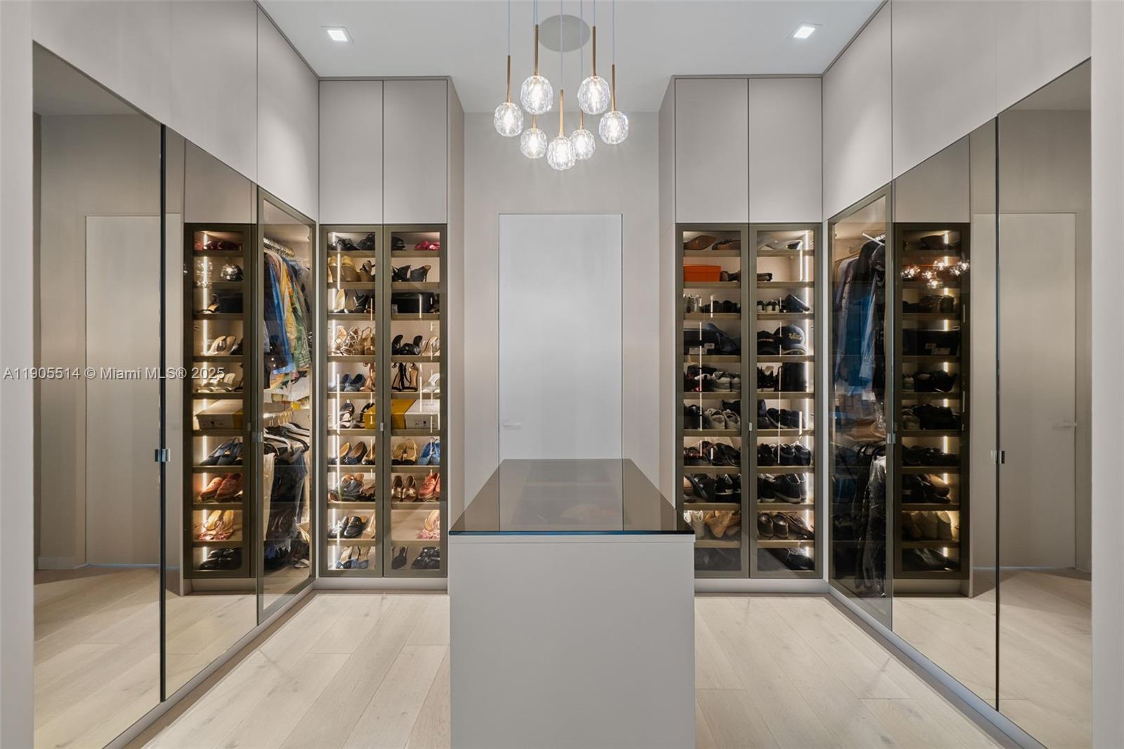 16500 Collins Ave #TH-8 Sunny Isles Beach, FL 33160