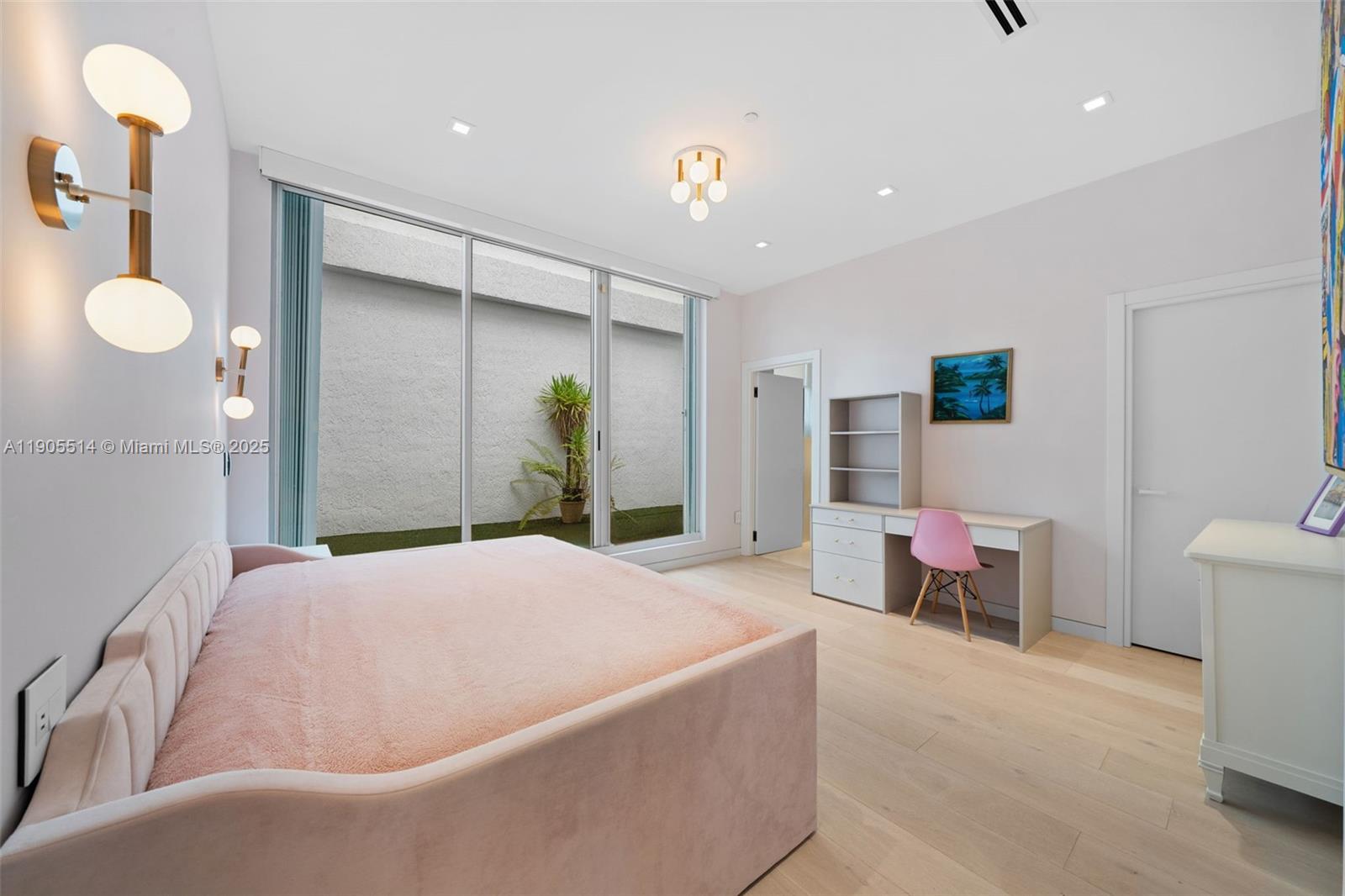 16500 Collins Ave #TH-8 Sunny Isles Beach, FL 33160