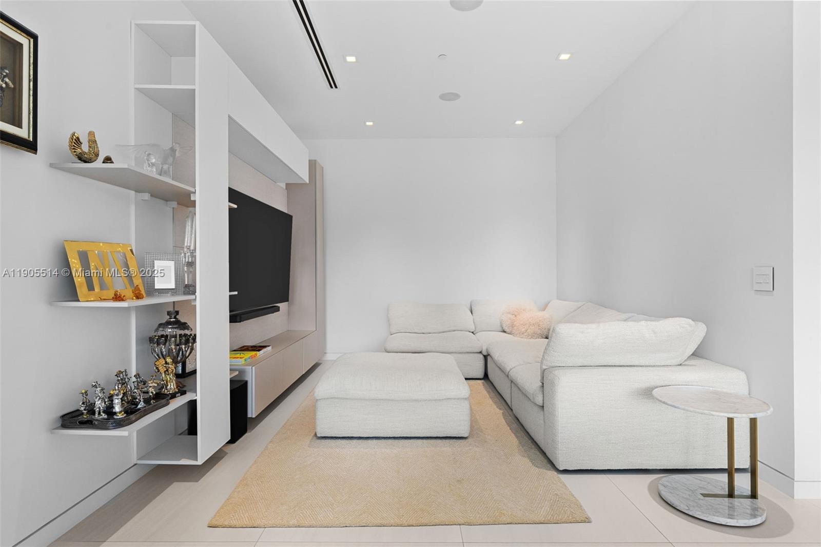 16500 Collins Ave #TH-8 Sunny Isles Beach, FL 33160