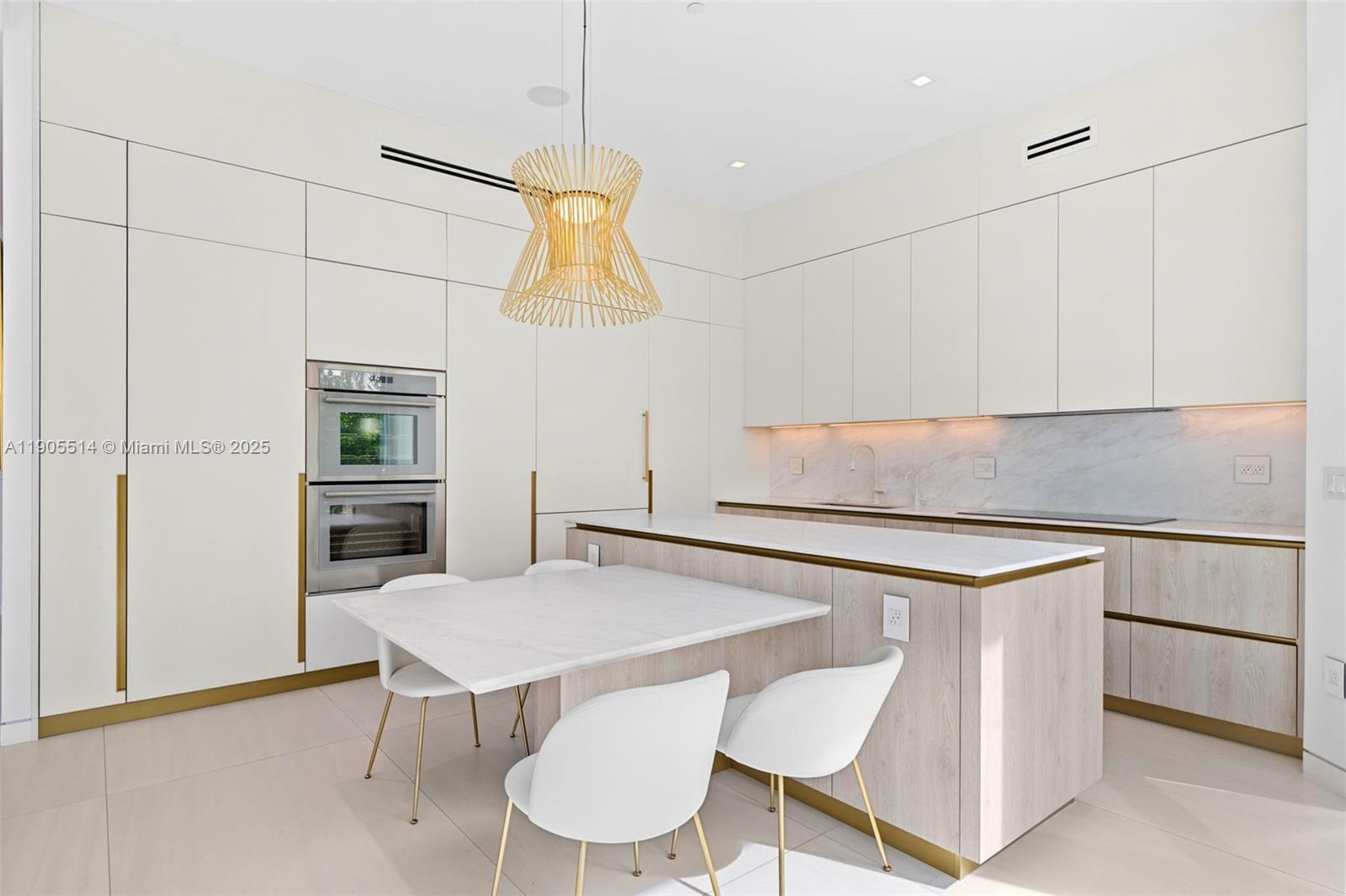 16500 Collins Ave #TH-8 Sunny Isles Beach, FL 33160