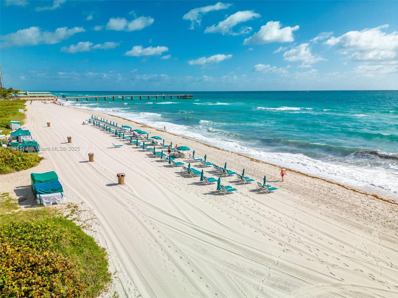 16500 Collins Ave #TH-8 Sunny Isles Beach, FL 33160