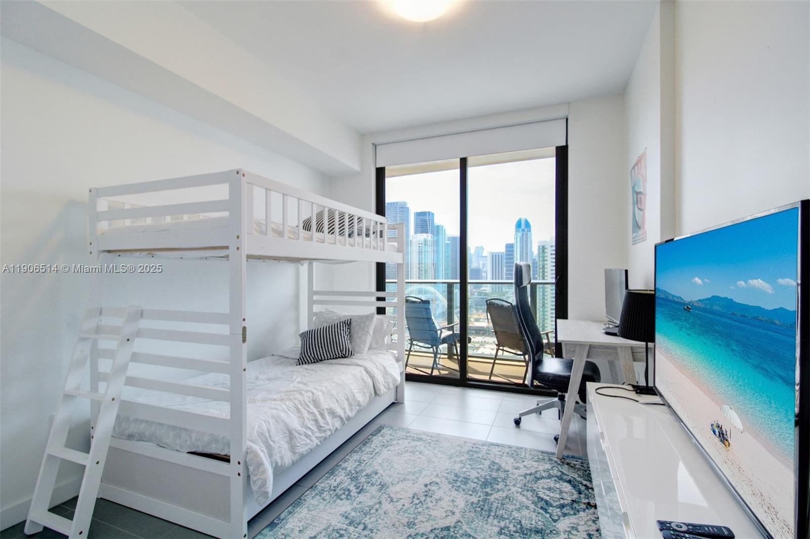 image Canvas Condo11