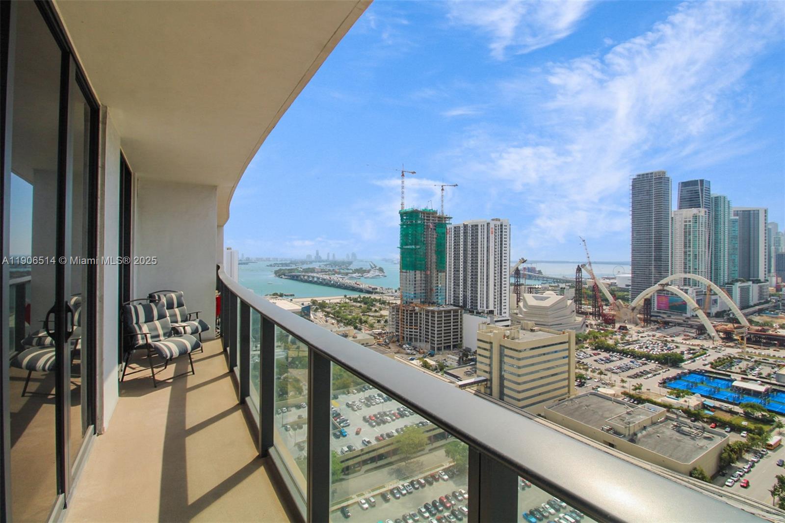 image Canvas Condo12