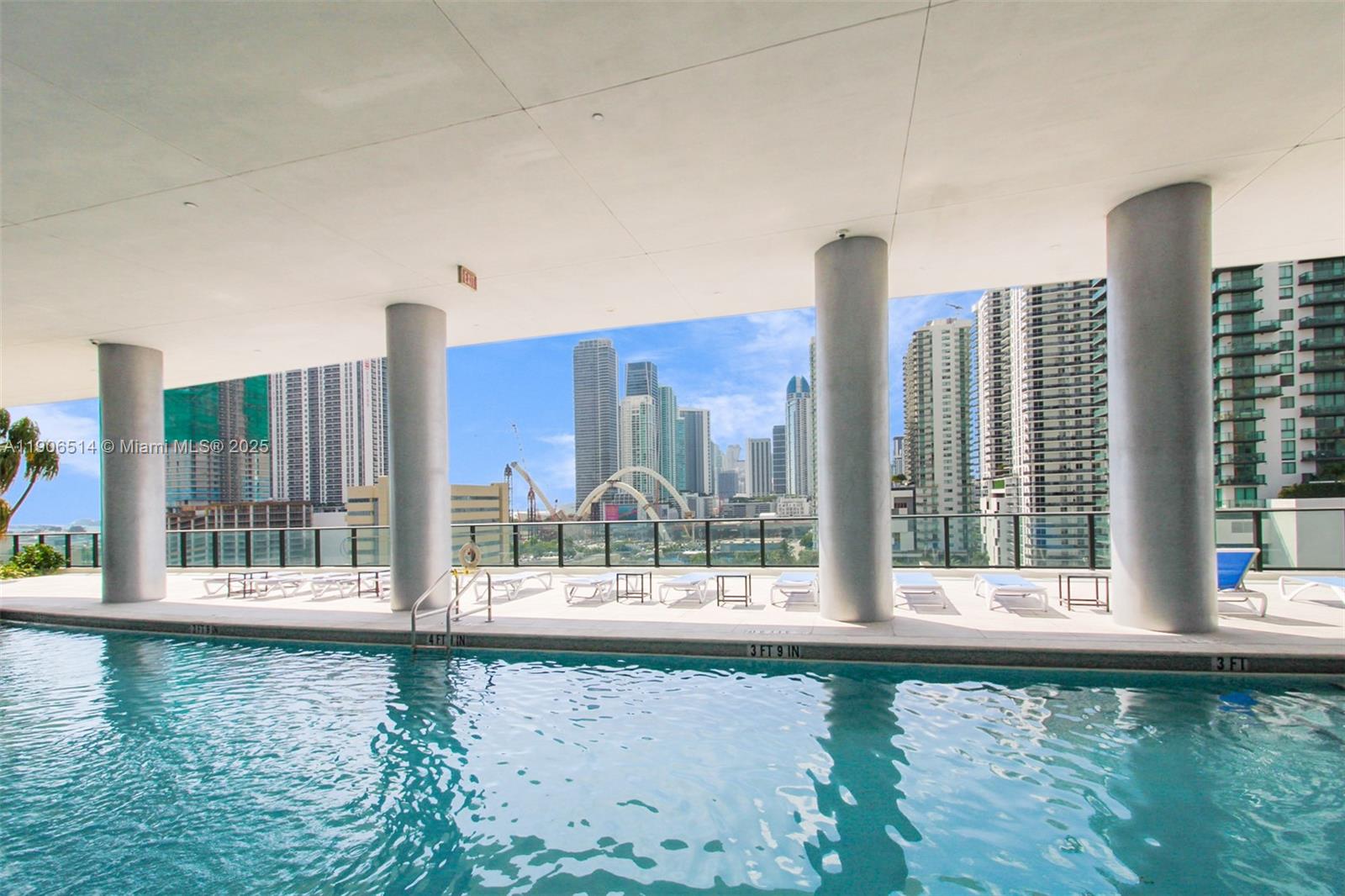 image Canvas Condo20