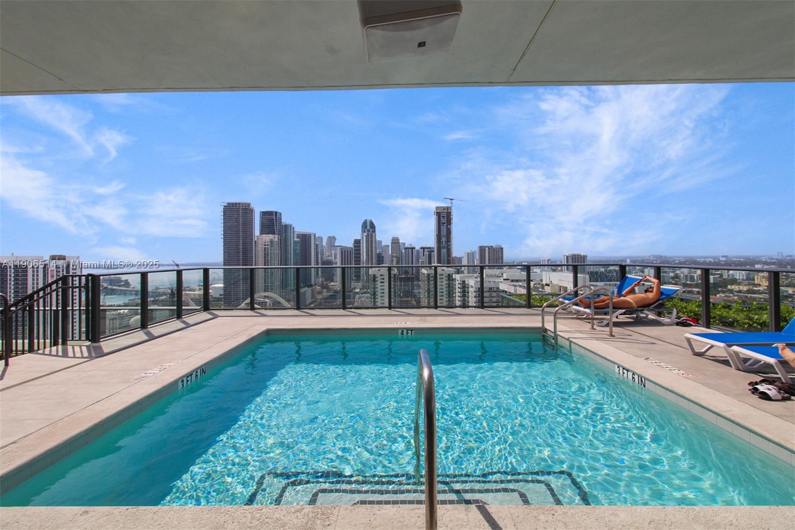 image Canvas Condo23