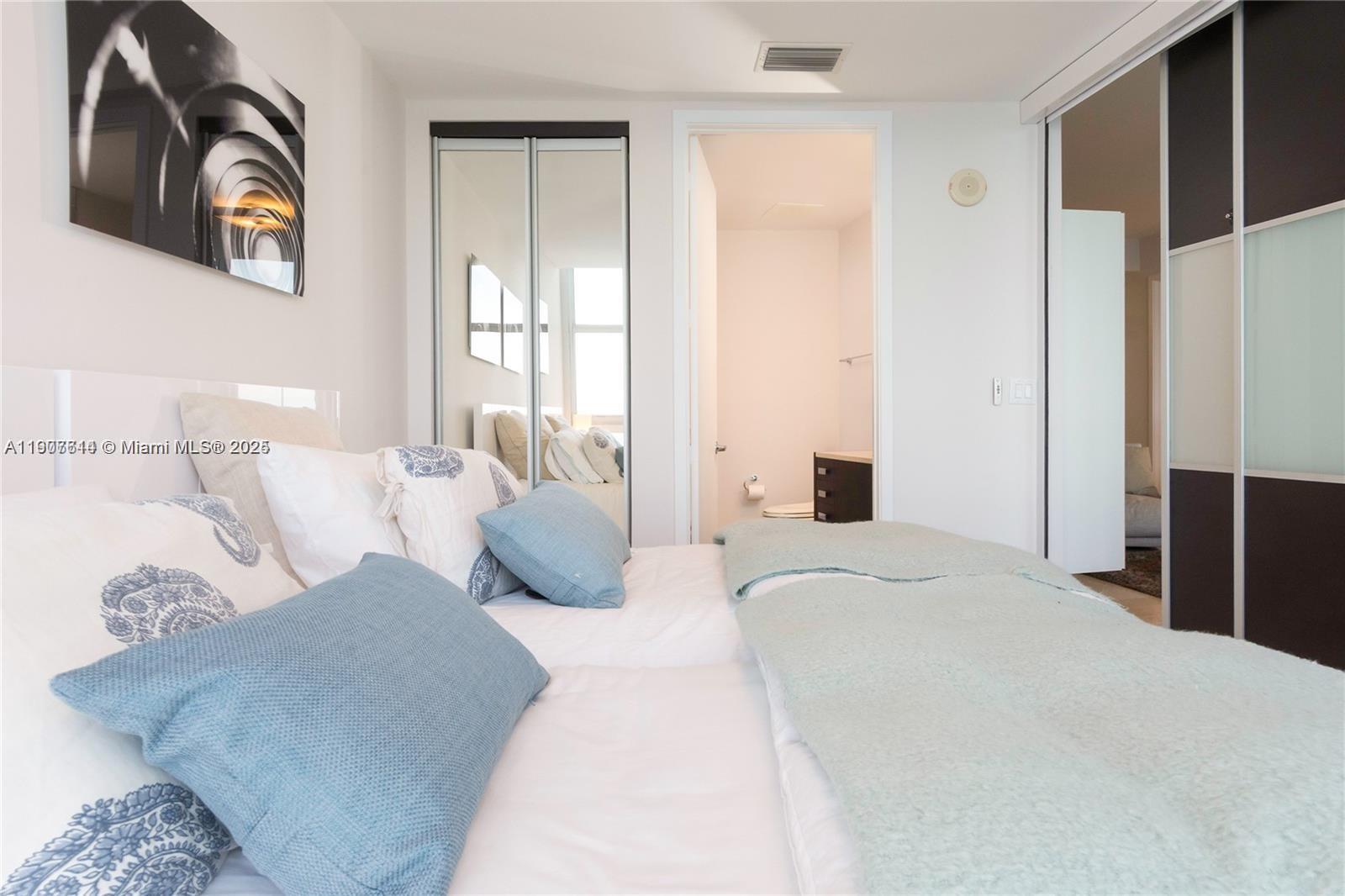 18201 Collins Ave #4208 Sunny Isles Beach, FL 33160