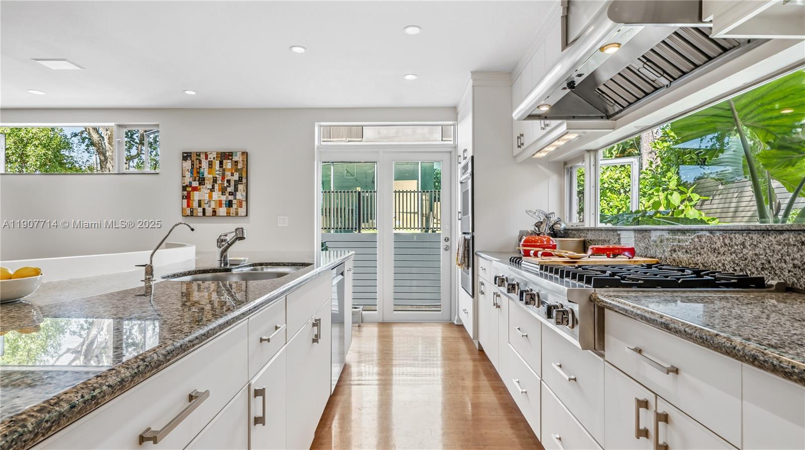 4805 Cherokee Ave Miami Beach, FL 33140