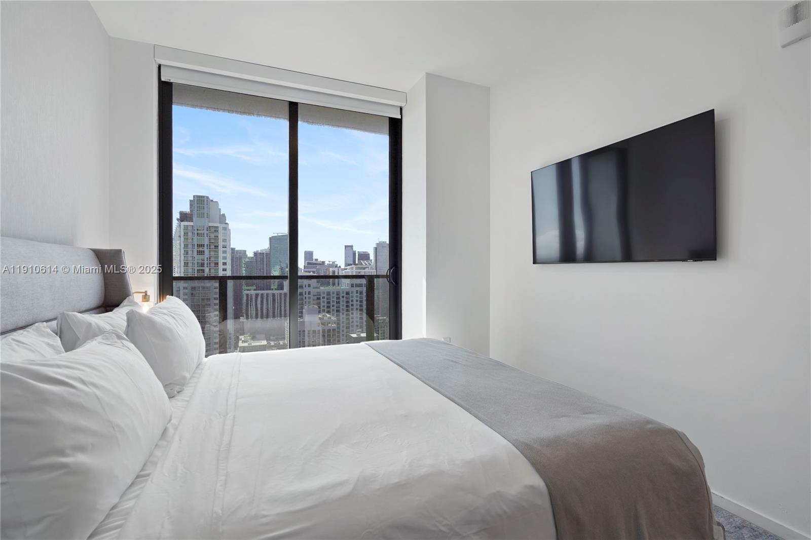 398 NE 5th St #3618 Miami, FL 33132