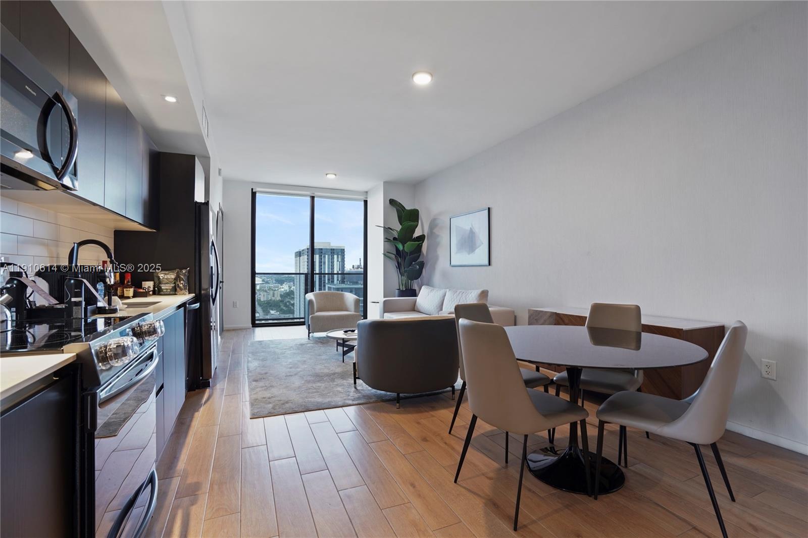 398 NE 5th St #3618 Miami, FL 33132