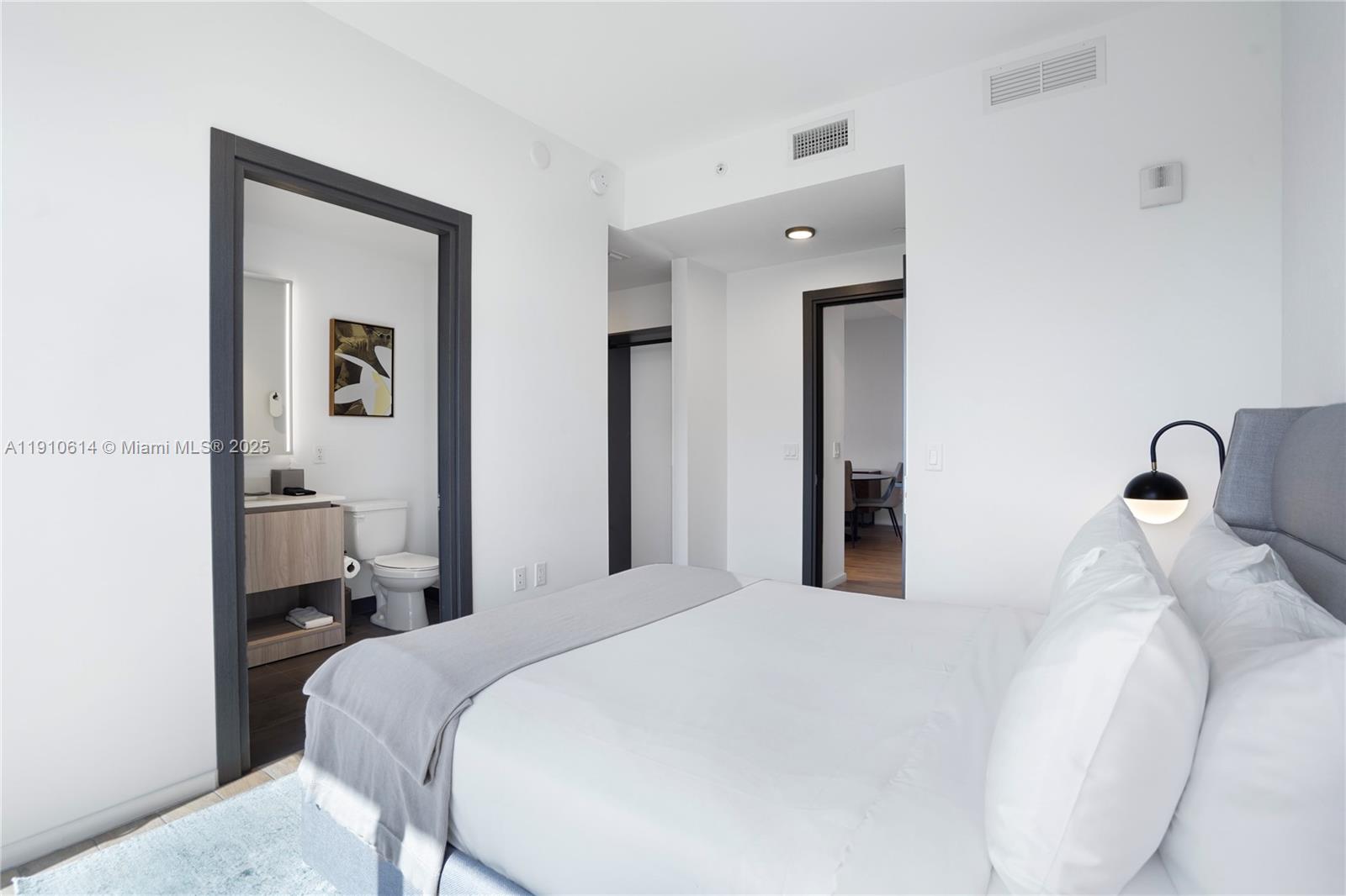 398 NE 5th St #3618 Miami, FL 33132