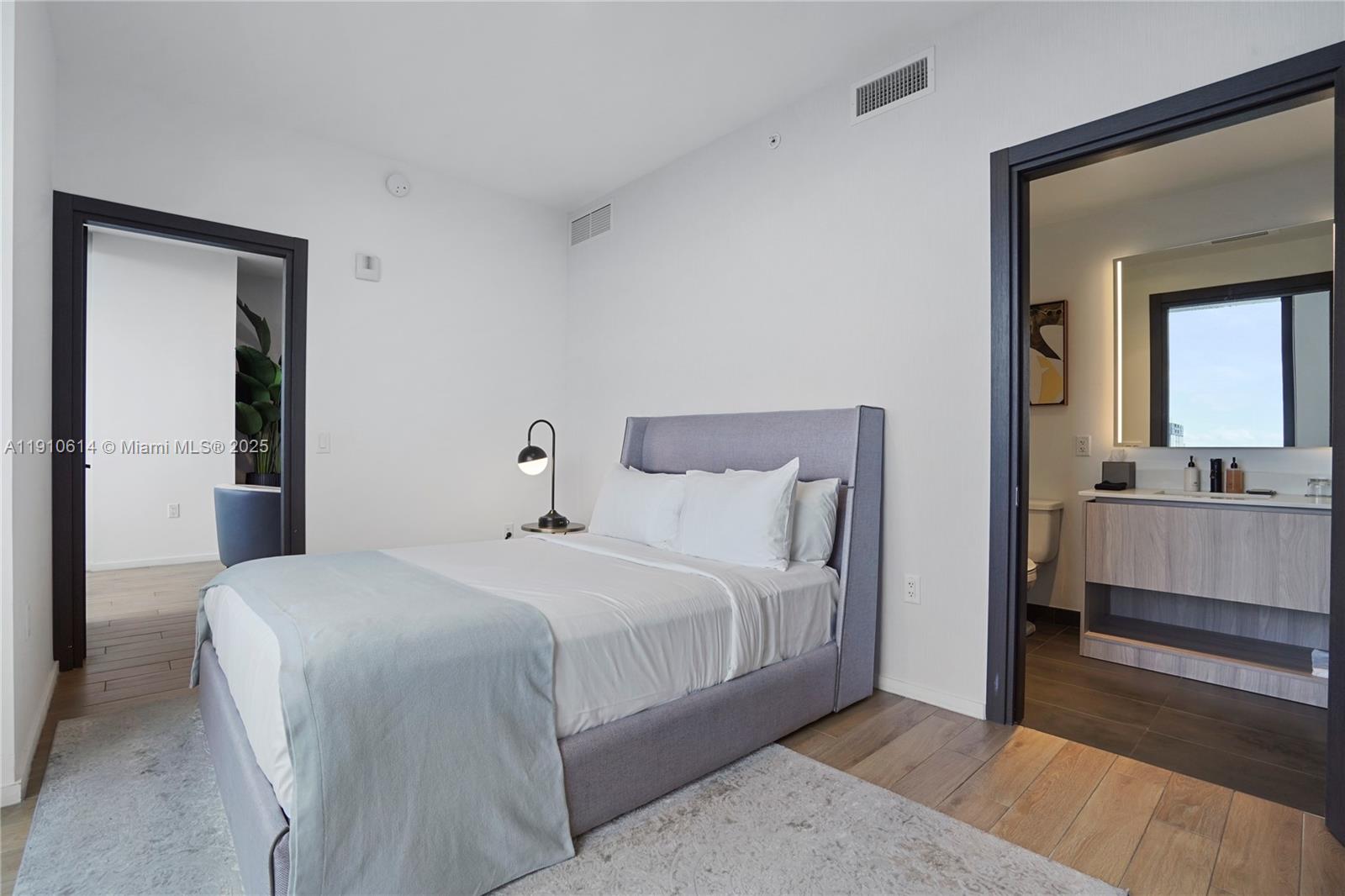 398 NE 5th St #3618 Miami, FL 33132