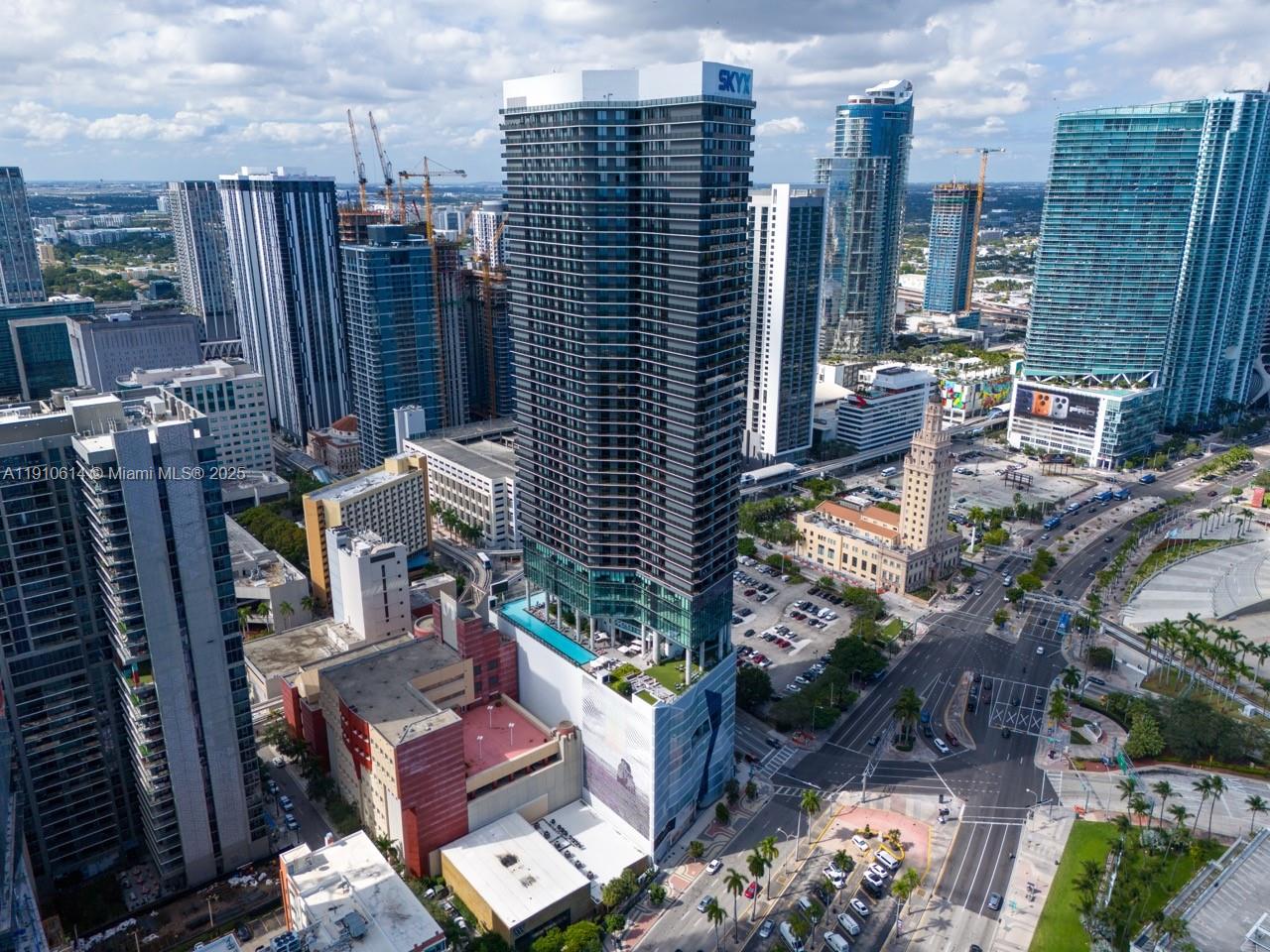 398 NE 5th St #3618 Miami, FL 33132