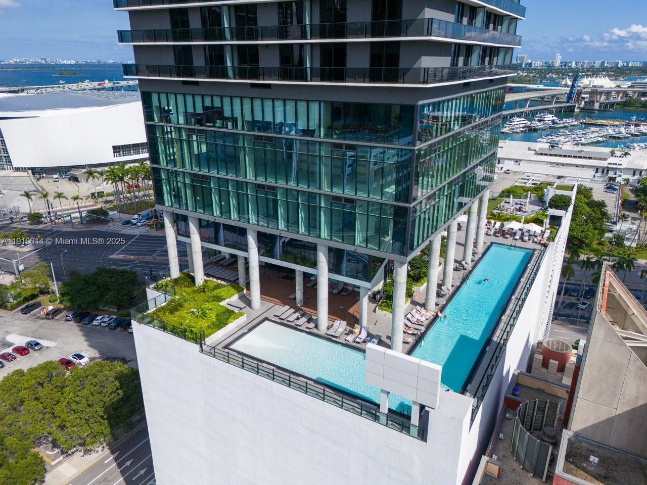 398 NE 5th St #3618 Miami, FL 33132