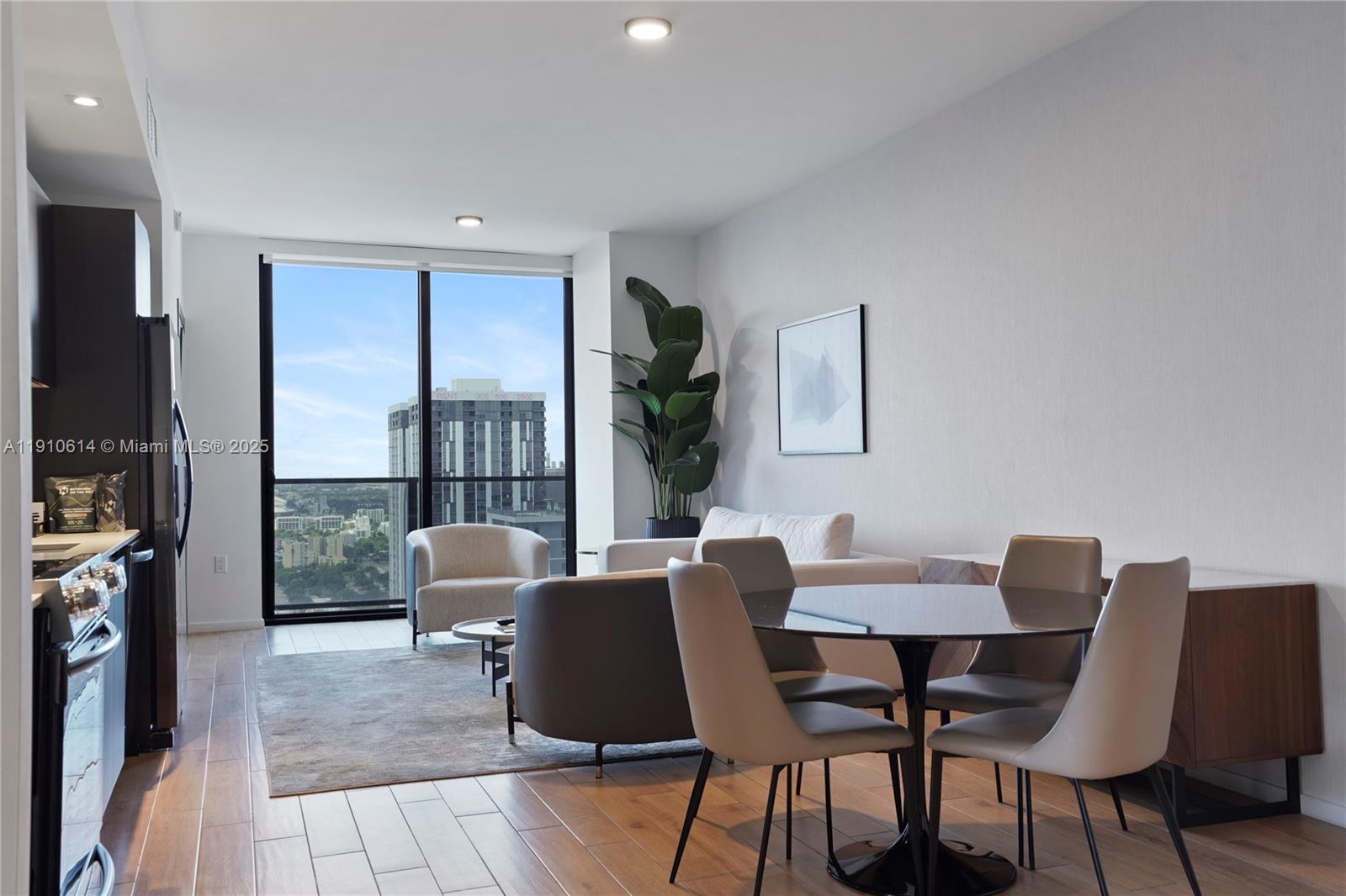 398 NE 5th St #3618 Miami, FL 33132