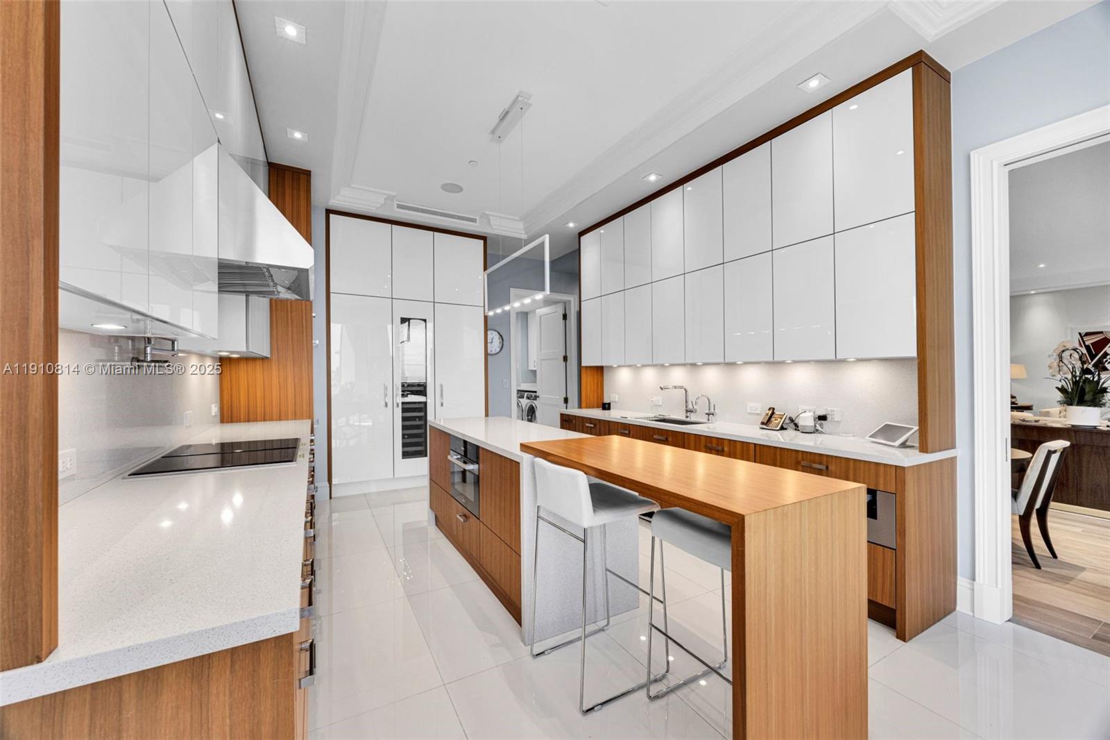 10 Edgewater Dr #PH-C Coral Gables, FL 33133