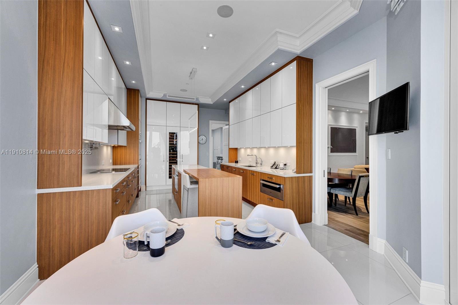 10 Edgewater Dr #PH-C Coral Gables, FL 33133