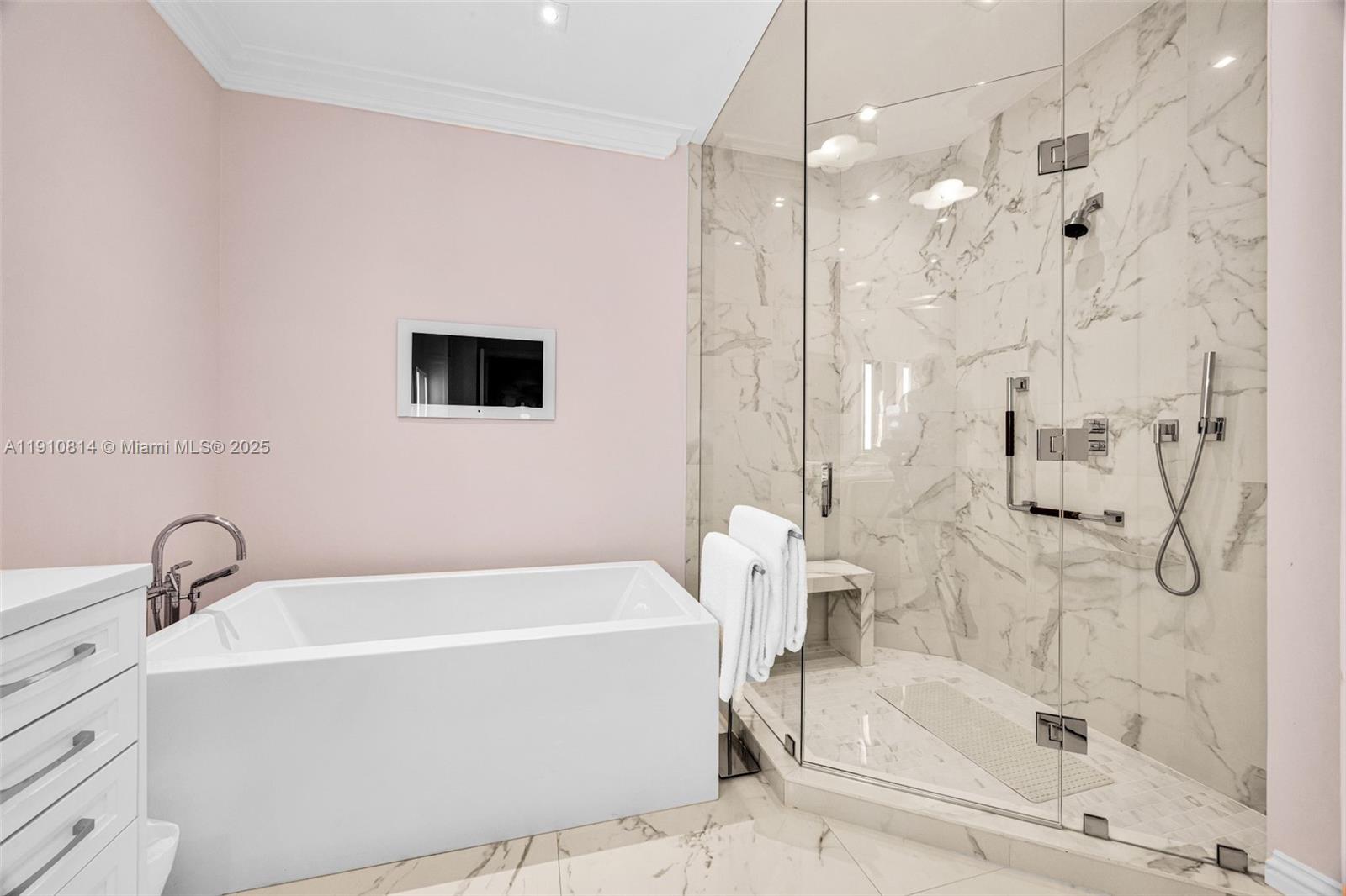 10 Edgewater Dr #PH-C Coral Gables, FL 33133