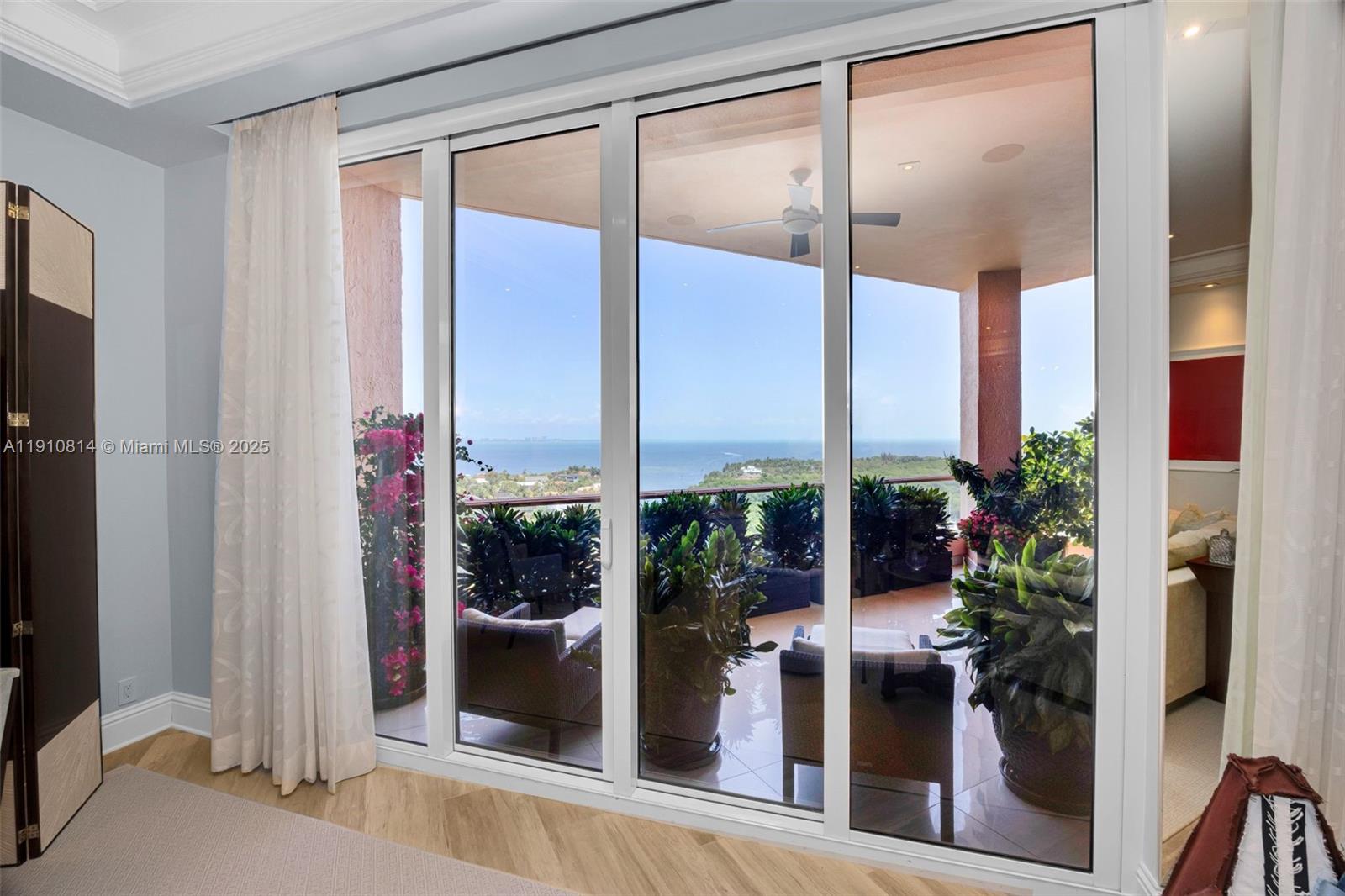 10 Edgewater Dr #PH-C Coral Gables, FL 33133