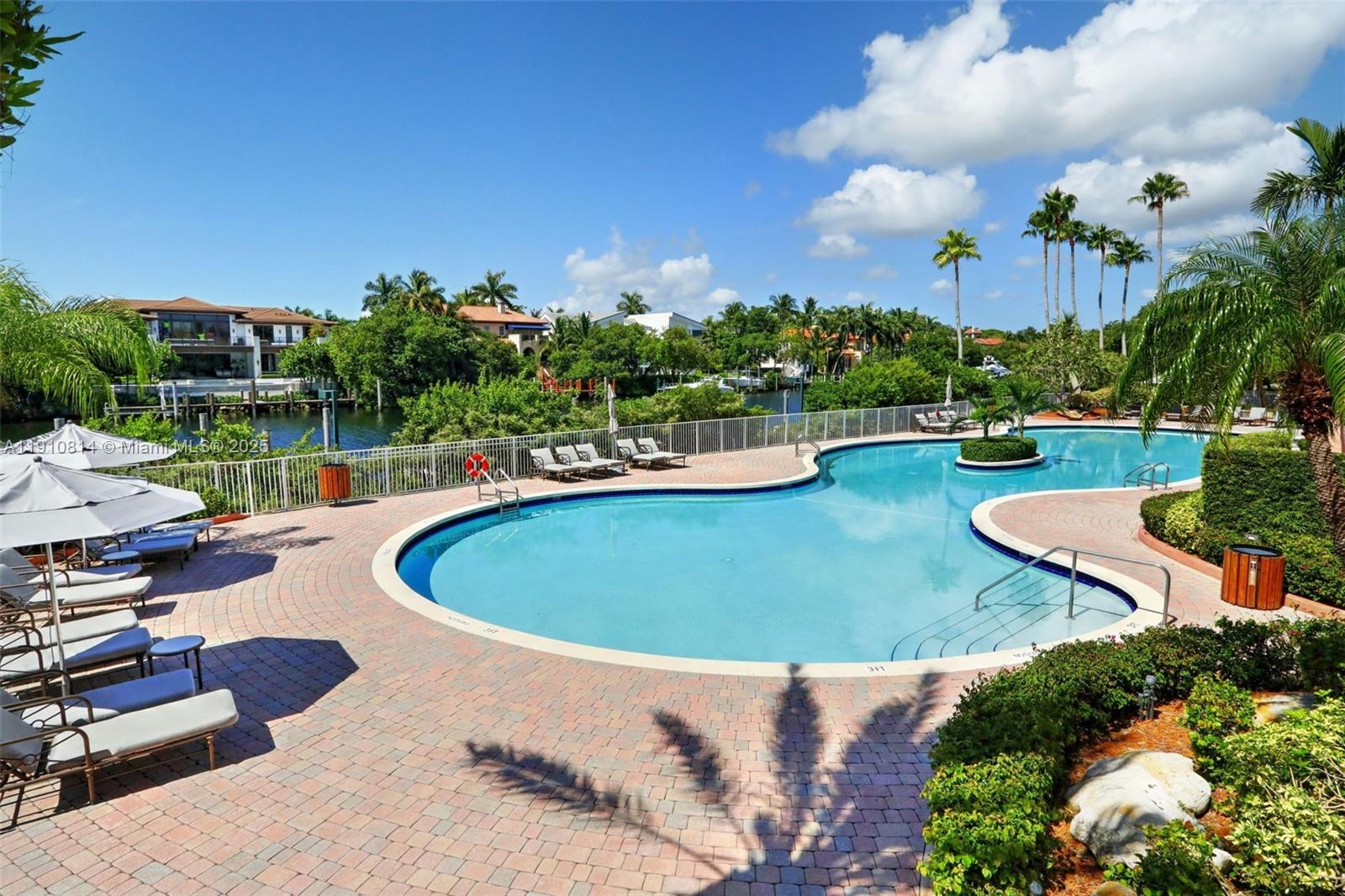 10 Edgewater Dr #PH-C Coral Gables, FL 33133