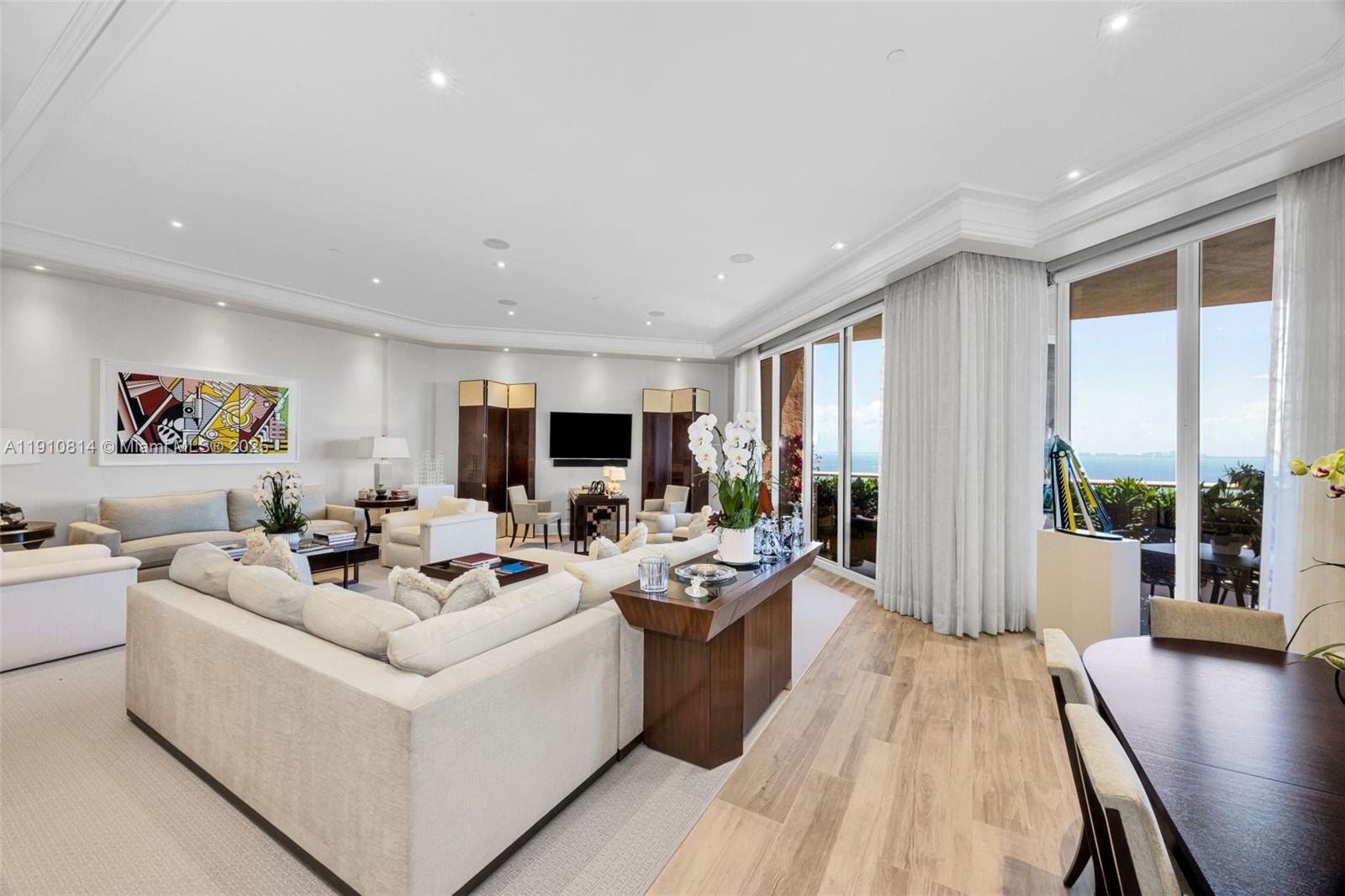 10 Edgewater Dr #PH-C Coral Gables, FL 33133