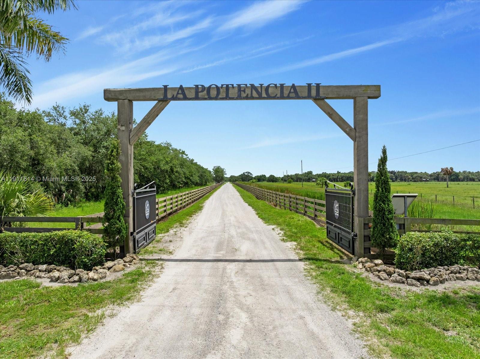 16675 C 24th Canal Rd Port St Lucie, FL 34987